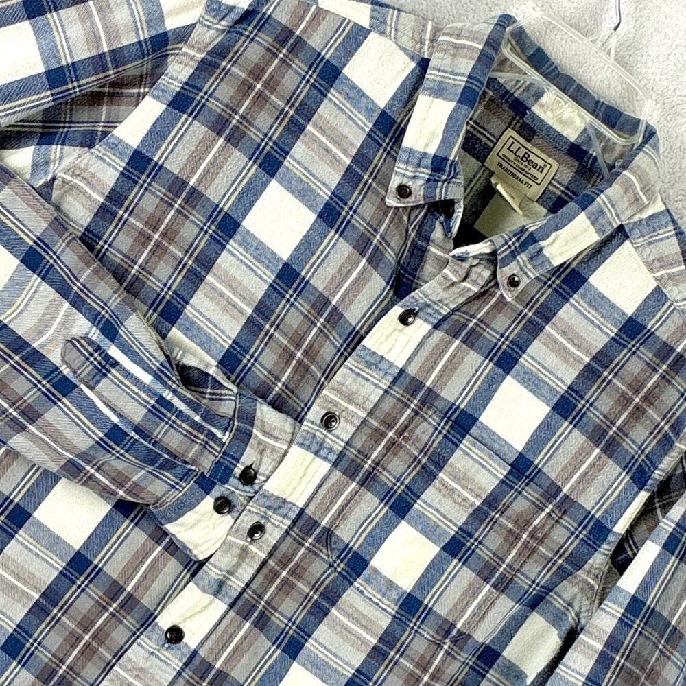 VTG LL Bean Flannel Shirt Mens L Blue White Plaid Preppy Classic Outdoors Hiking